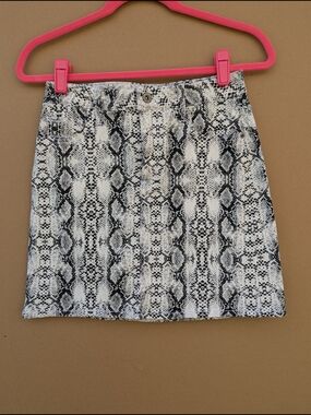 Arizona Jean Co Snakeskin Print Denim Mini Skirt Grey Black Baddie Size 3 Womens
